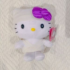 SOLD‼️ Hello Kitty Halloween plush